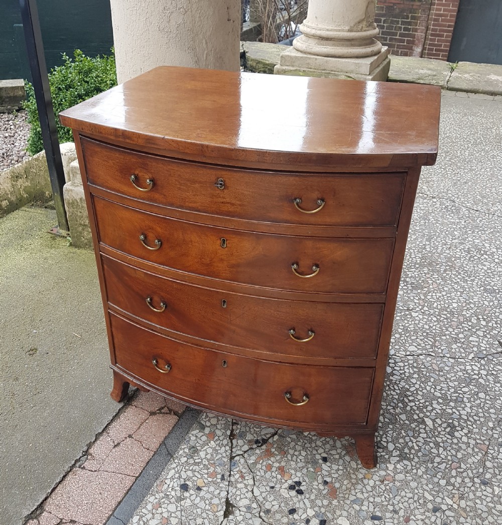  SMALL ANTIQUE BOW FRONTED CHEST OF DRAWERS 