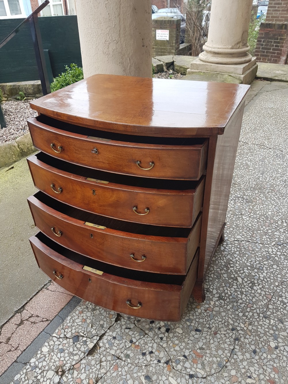  SMALL ANTIQUE BOW FRONTED CHEST OF DRAWERS  View VI