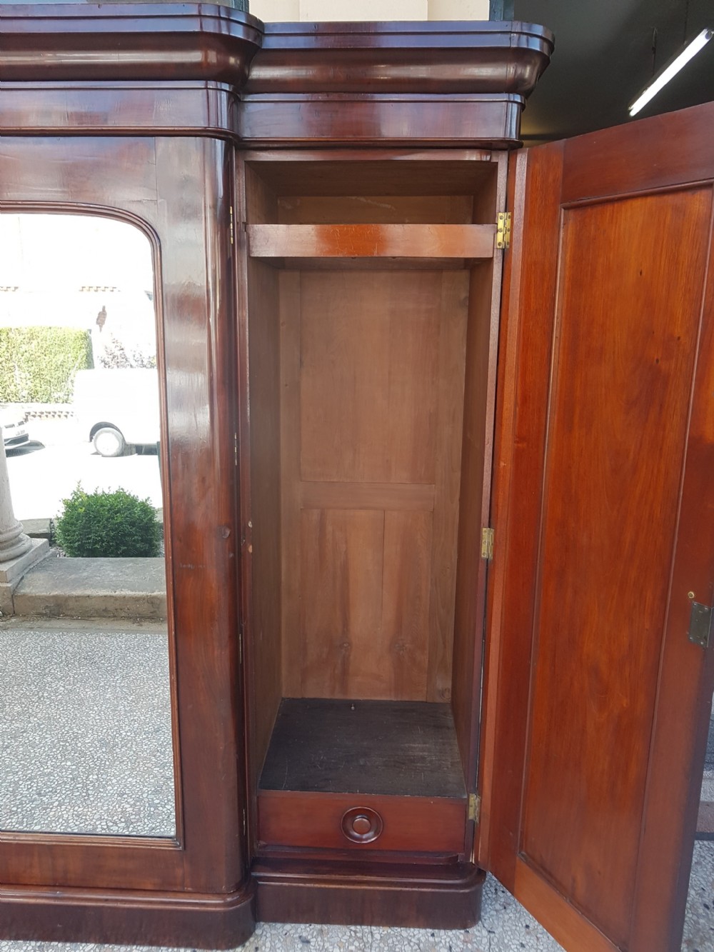 VICTORIAN  MAHOGANY WARDROBE  View III
