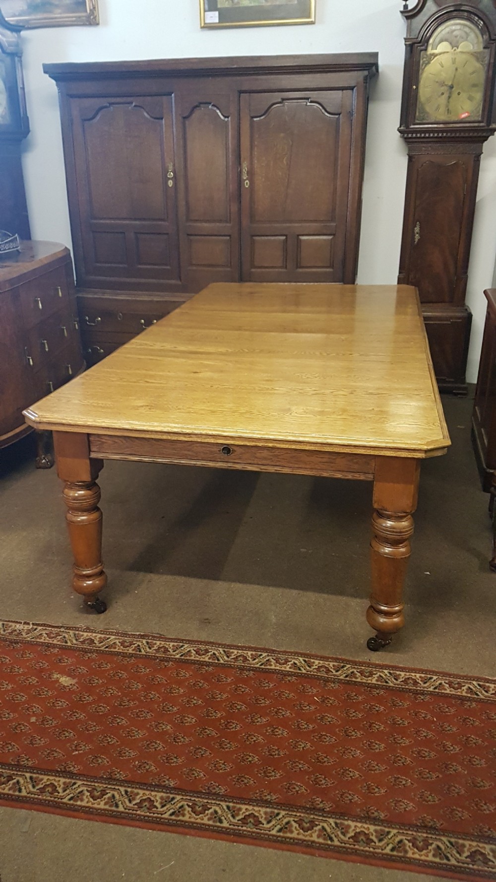 ANTIQUE OAK EXTENDING TABLE  View III