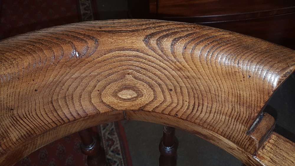 ANTIQUE CAPTAINS CHAIR / SMOKERS BOW  View II