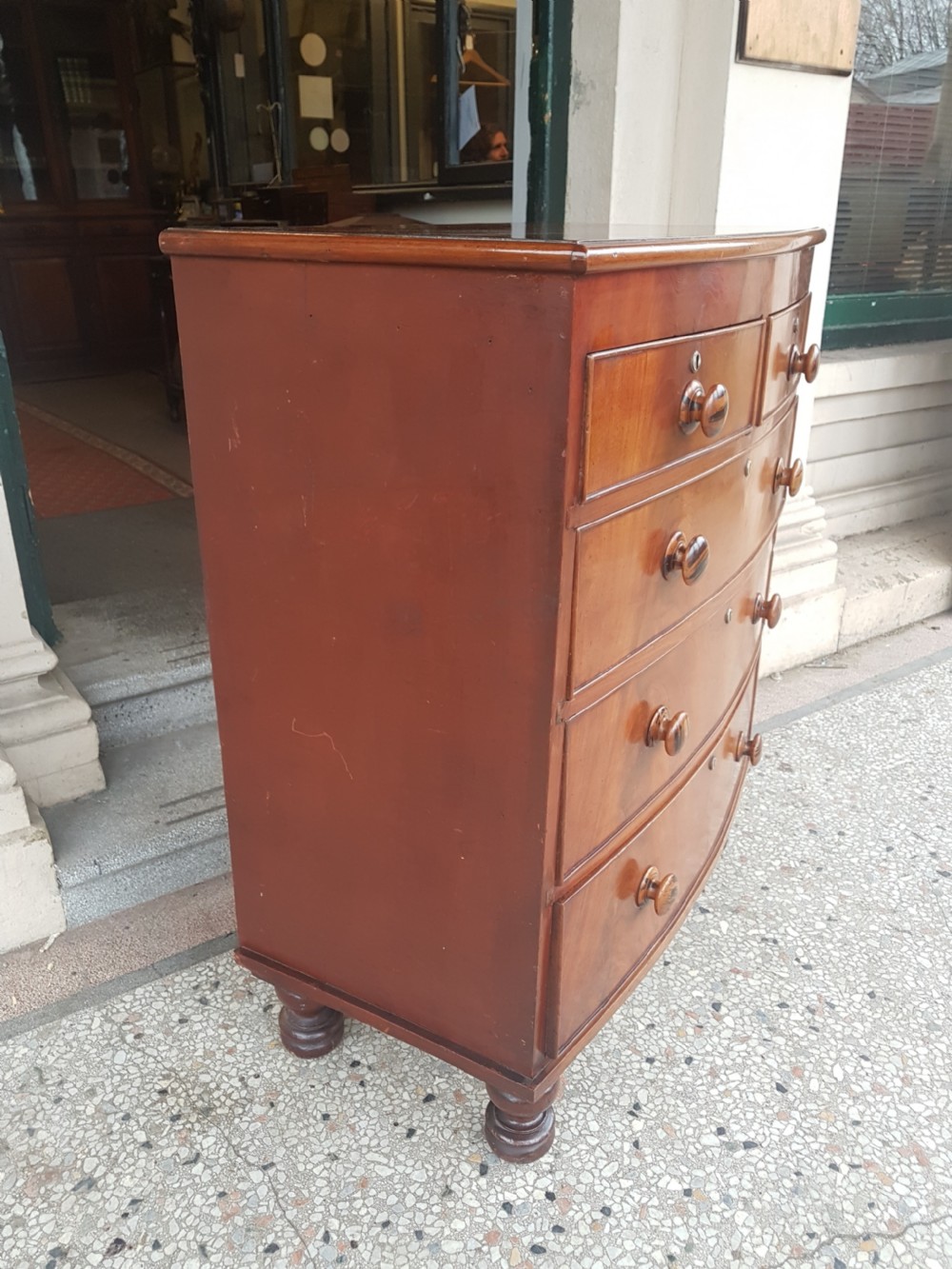 VICTORIAN BOW FRONTED CHEST OF DRAWERS  View IV