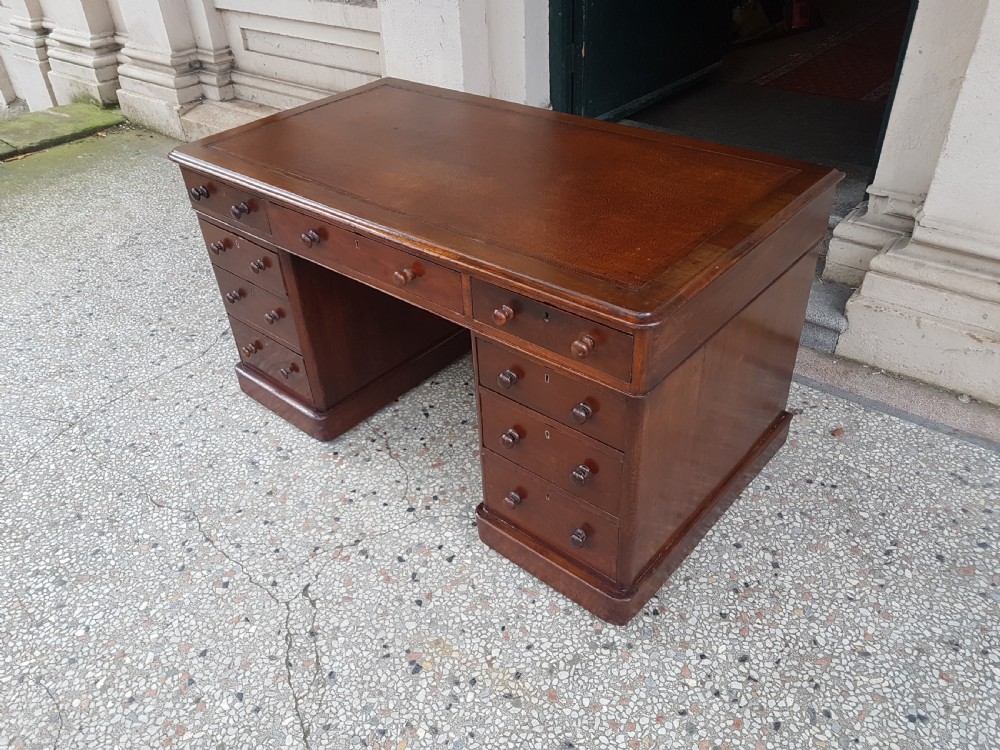 ANTIQUE PEDESTAL DESK View IV