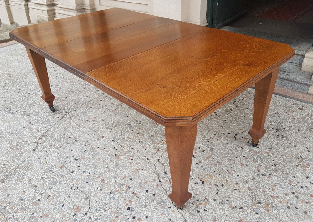 ANTIQUE OAK DINING   TABLE 