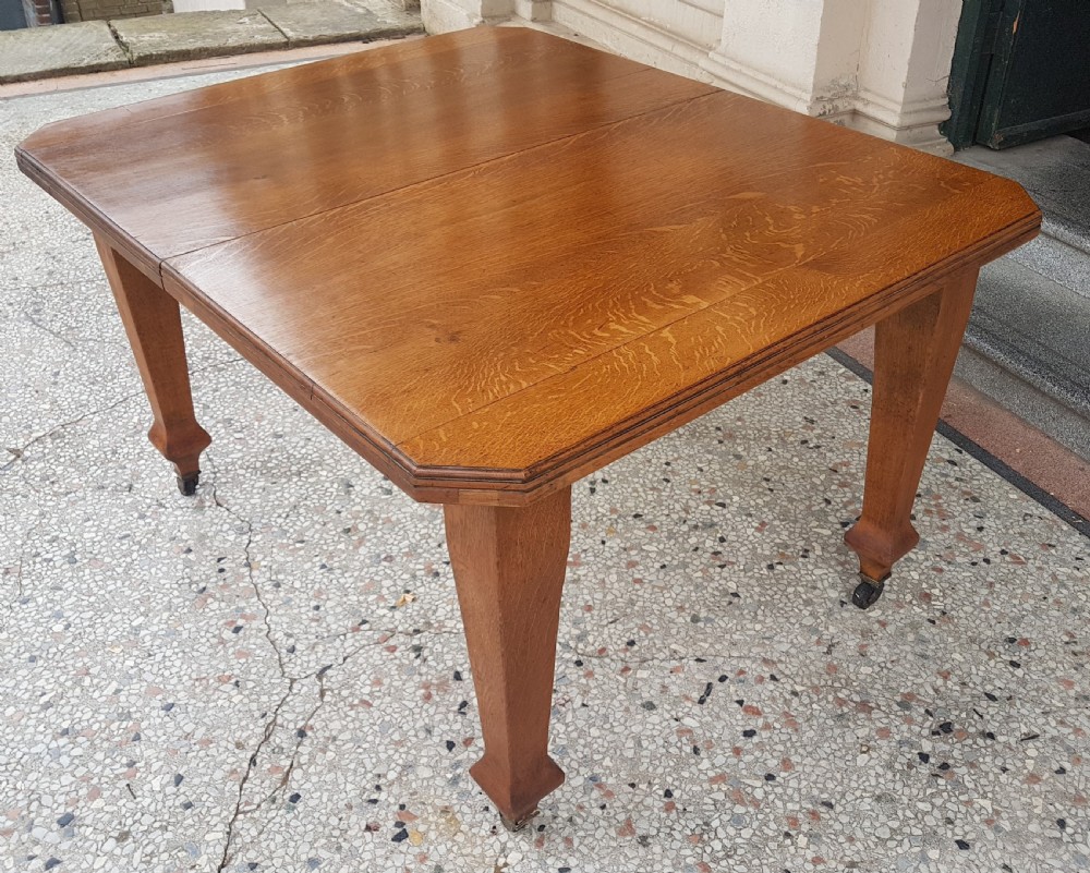 ANTIQUE OAK DINING   TABLE  View III