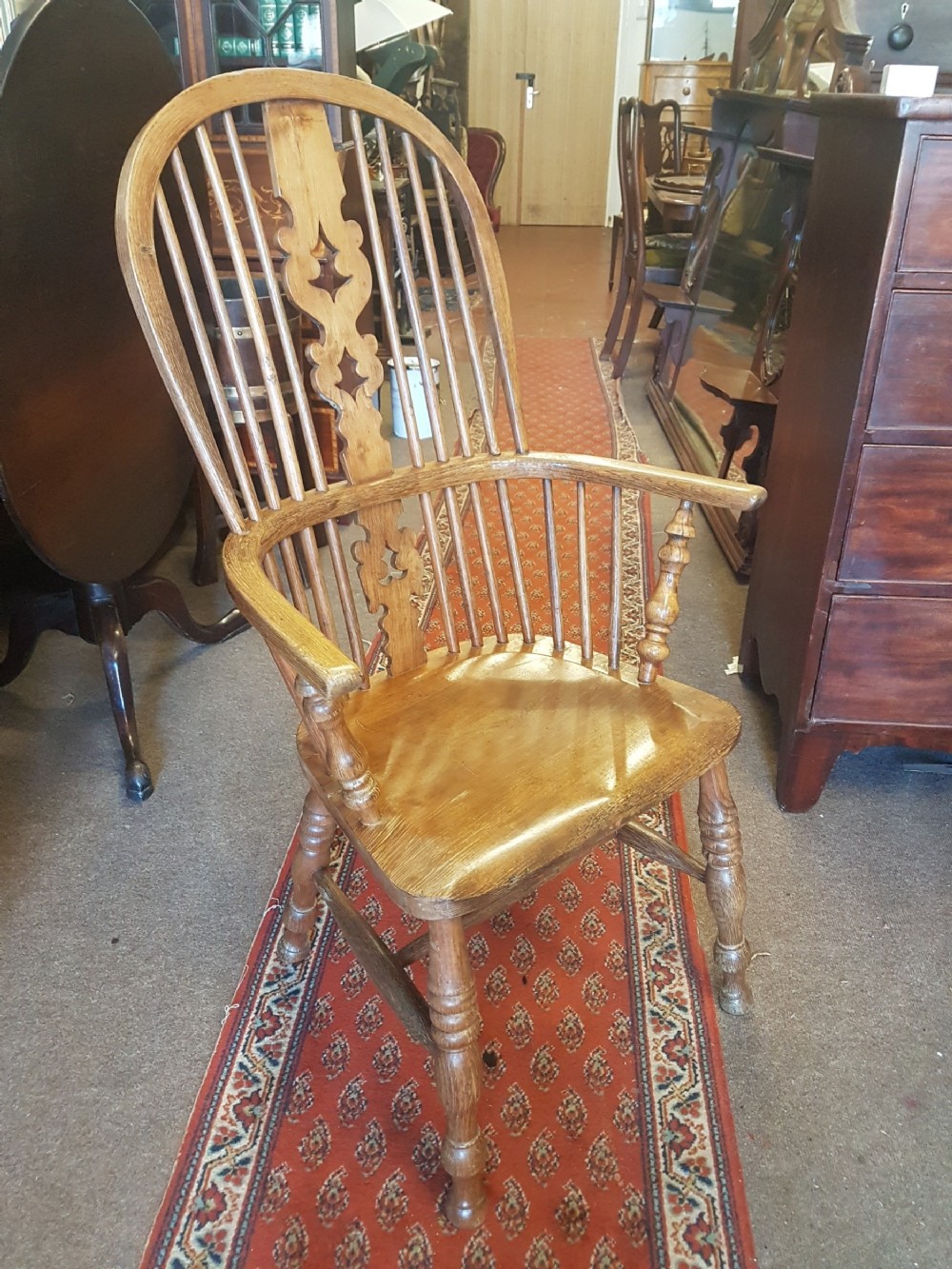 ANTIQUE WINDSOR  ARMCHAIR CHAIR 