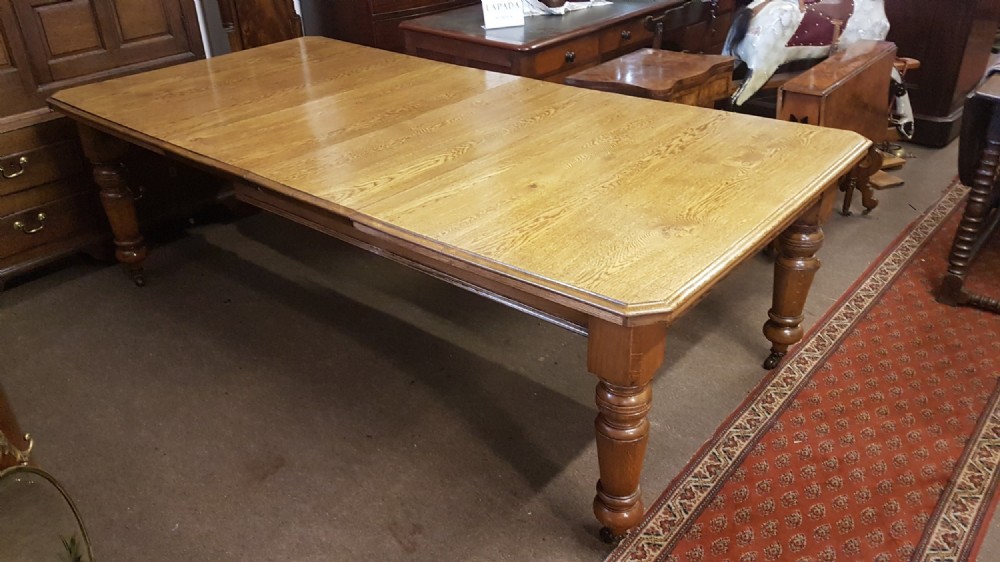 ANTIQUE OAK EXTENDING TABLE 