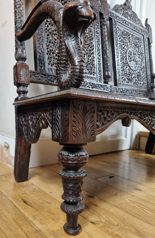 19TH CENTURY BURMESE ANGLO INDIAN CARVED BENCH CHAIR - ADDITIONAL PHOTO 5