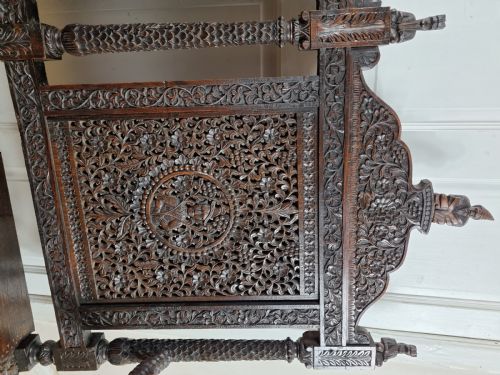 19TH CENTURY BURMESE ANGLO INDIAN CARVED BENCH CHAIR - ADDITIONAL PHOTO 10