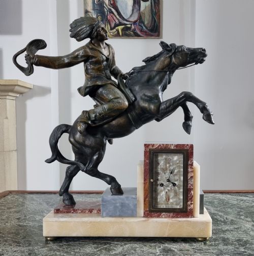 art deco clock with native american indian on horseback - CATEGORY: ANTIQUE CLOCKS - DATED 1920