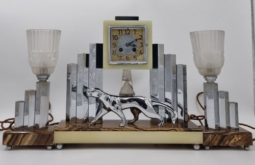 art deco clock set with bronze panther by decoux - CATEGORY: ANTIQUE CLOCKS - DATED 1930