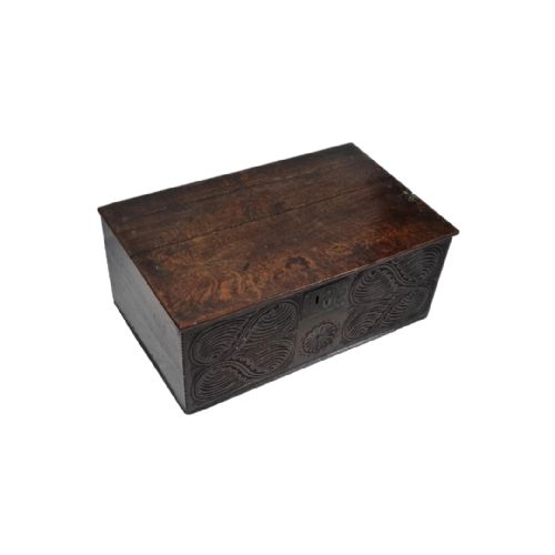17TH CENTURY CARVED OAK BIBLE BOX - ADDITIONAL PHOTO 4