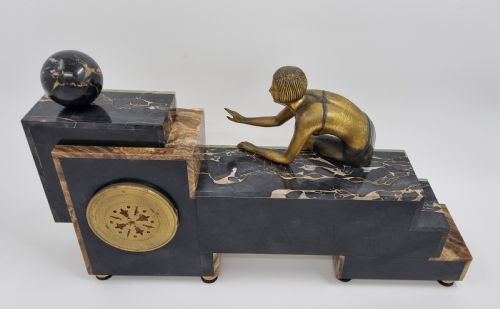 ART DECO CUBIST DESIGN CLOCK SET WITH BRONZE FIGURE OF A LADY - ADDITIONAL PHOTO 7