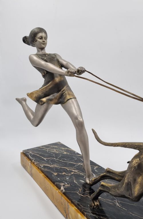 ART DECO SCULPTURE YOUNG GIRL RUNNING WITH GREYHOUNDS SIGNED GEO MAXIM - ADDITIONAL PHOTO 14