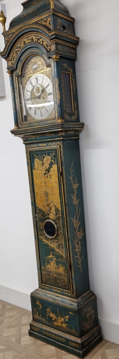 18TH CENTURY GILT LACQUER LONGCASE CLOCK BY WILLIAM KIPLING LONDON CIRCA 1720 - ADDITIONAL PHOTO 4