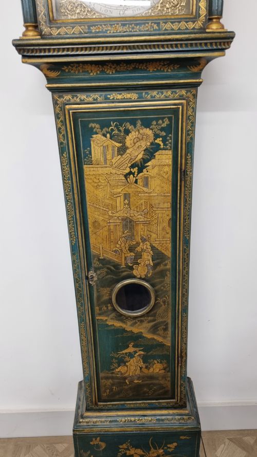 18TH CENTURY GILT LACQUER LONGCASE CLOCK BY WILLIAM KIPLING LONDON CIRCA 1720 - ADDITIONAL PHOTO 8