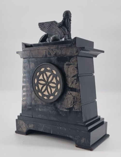 19TH CENTURY EGYPTIAN REVIVAL MANTEL CLOCK WITH PAIR OF GARNITURES CIRCA 1860 - ADDITIONAL PHOTO 7