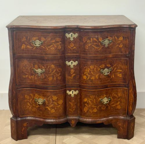 18th-century Dutch Walnut Marquetry Chest of Drawers , Circa 1760-1780