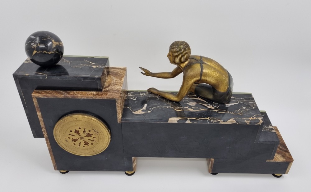 Art deco Cubist Design Clock Set with Bronze Figure of a Lady View VIII