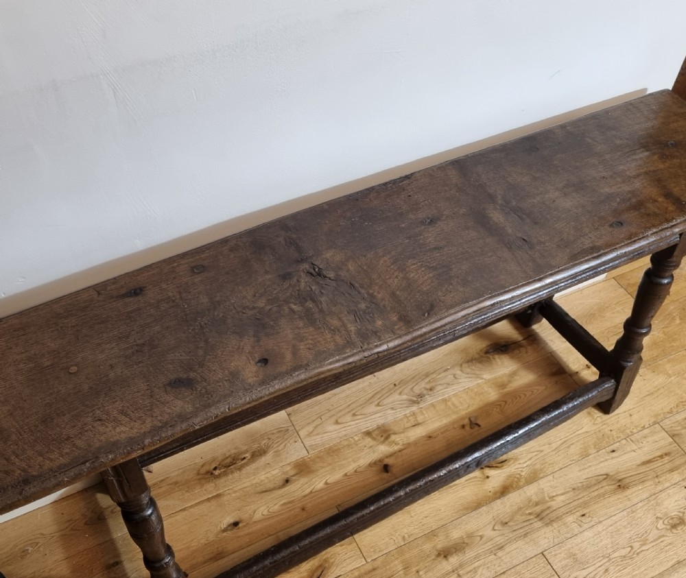 Early 17th Century Oak Bench 1630 - 1640 View III