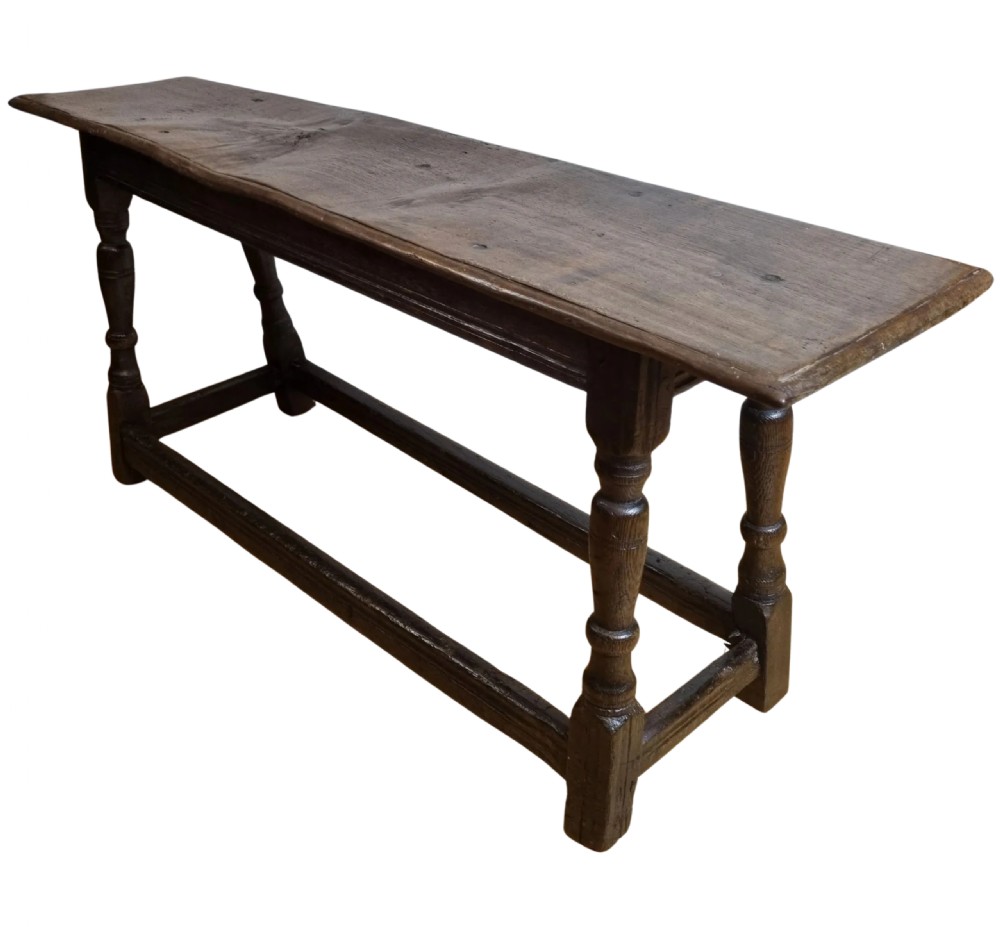Early 17th Century Oak Bench 1630 - 1640 View VII