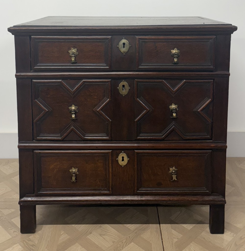 17th Century Charles II Oak chest of drawers 