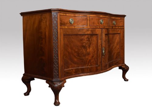 Mahogany Serpentine Fronted Sideboard