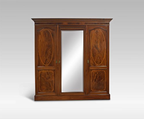 Figured Mahogany Three Door Wardrobe