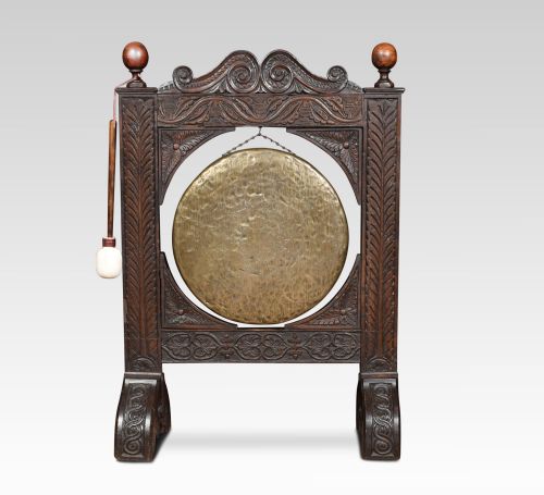 Gothic Oak Framed Dinner Gong