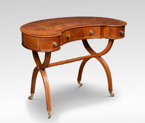 Mahogany Kidney Shaped Lady’s Dressing Table