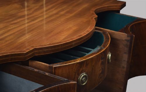 GEORGE III SERPENTINE FRONTED SIDEBOARD - ADDITIONAL PHOTO 3