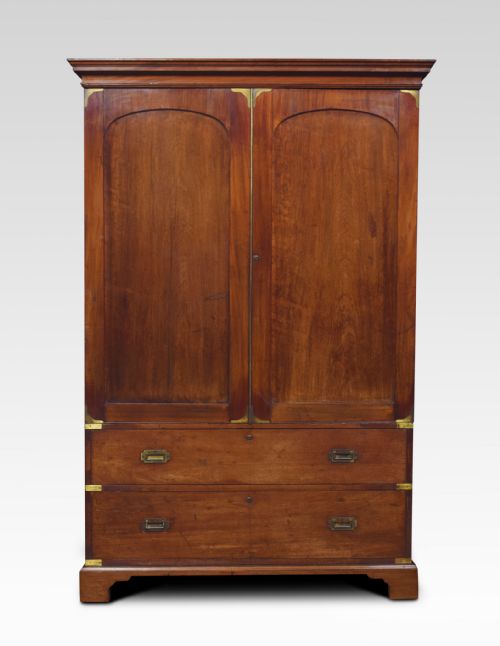 Mahogany Campaign Gentleman’s Wardrobe