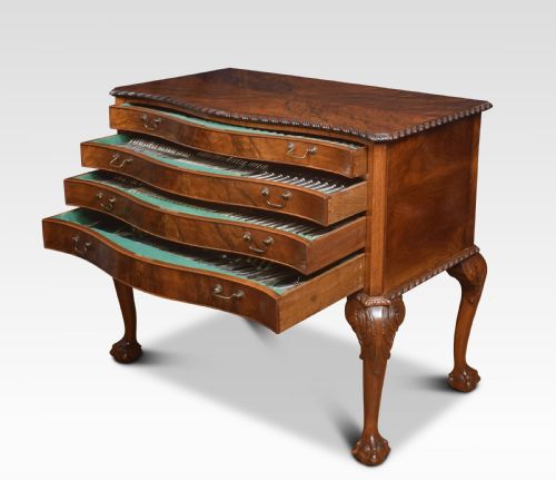 Walnut Serpentine Fronted Canteen of Cutlery