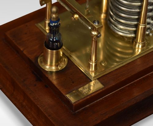 WALNUT CASED BAROGRAPH BY DEPREE AND YOUNG LTD EXETER - ADDITIONAL PHOTO 2