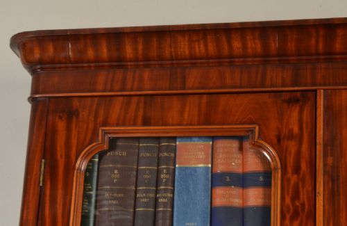MAHOGANY TWO DOOR BOOKCASE - ADDITIONAL PHOTO 5
