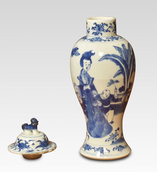 19TH CENTURY CHINESE BLUE AND WHITE VASE - ADDITIONAL PHOTO 2