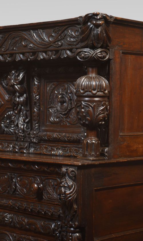 FINE OLD OAK PROFUSELY CARVED COURT CUPBOARD IN ELIZABETHAN MANOR - ADDITIONAL PHOTO 7