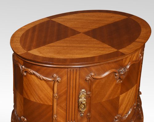 PAIR OF MAHOGANY BEDSIDE CABINETS - ADDITIONAL PHOTO 3