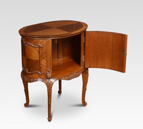 PAIR OF MAHOGANY BEDSIDE CABINETS - ADDITIONAL PHOTO 4