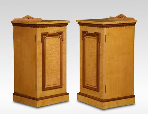 PAIR OF FIGURED ASH BEDSIDE CABINETS - ADDITIONAL PHOTO 1
