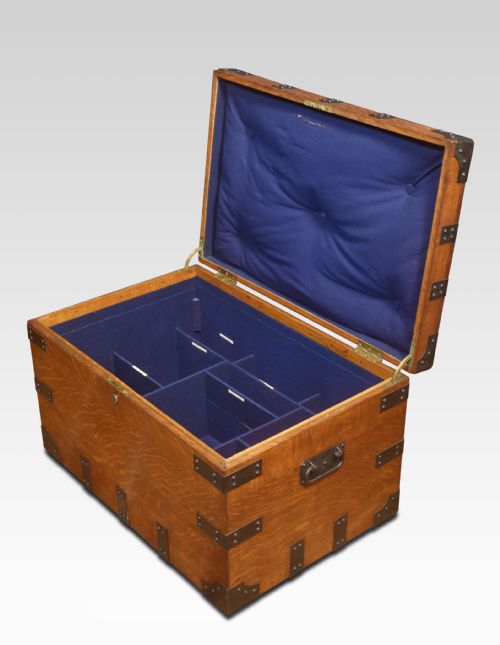 19TH CENTURY OAK AND IRON BOUND SILVER CHEST - ADDITIONAL PHOTO 6