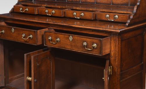OAK DRESSER - ADDITIONAL PHOTO 8