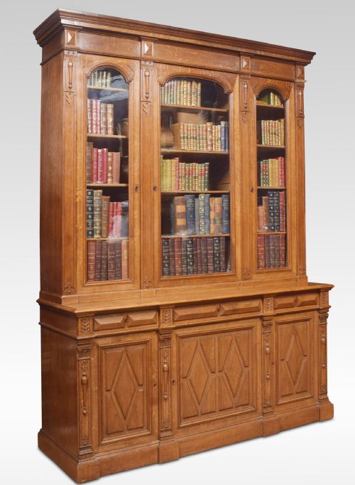 SUBSTANTIAL 19TH CENTURY CARVED OAK BOOKCASE - ADDITIONAL PHOTO 5