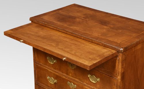 PAIR OF BACHELORS FIGURED WALNUT AND FEATHER BANDED CHESTS - ADDITIONAL PHOTO 5