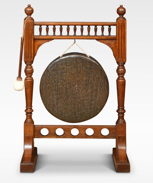 EARLY 20TH CENTURY WALNUT FRAMED DINNER GONG - ADDITIONAL PHOTO 4