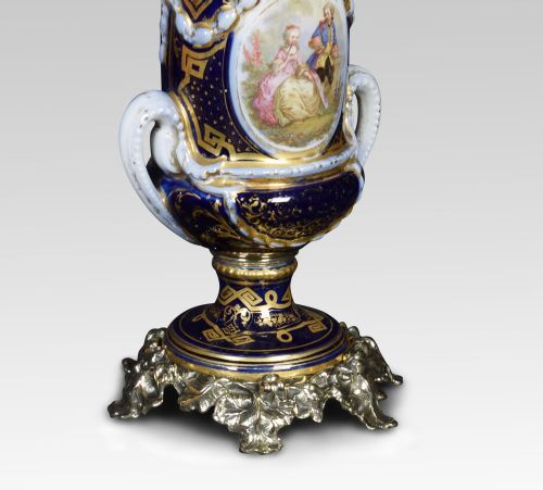 FRENCH SEVRES STYLE TABLE LAMP - ADDITIONAL PHOTO 4