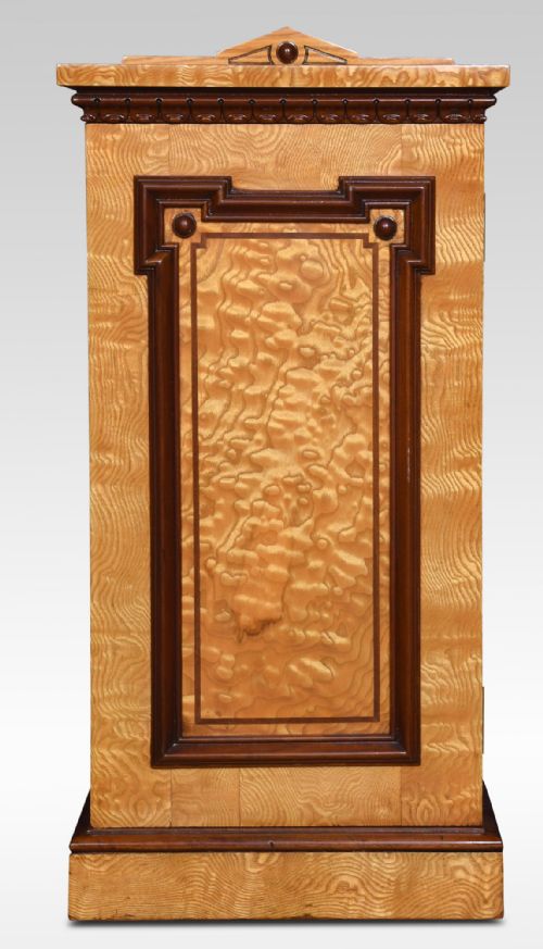 FIGURED ASH BEDSIDE CABINET - ADDITIONAL PHOTO 3
