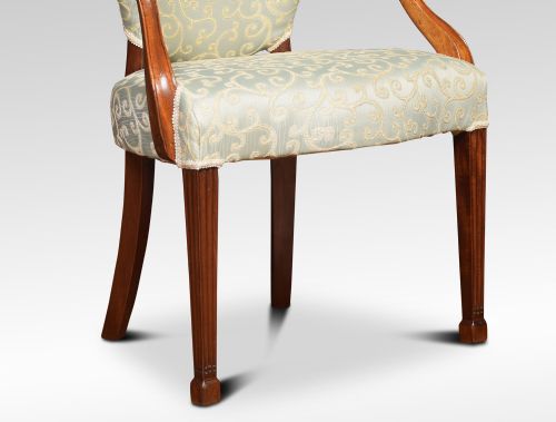 PAIR OF GEORGIAN STYLE MAHOGANY ARMCHAIRS - ADDITIONAL PHOTO 4