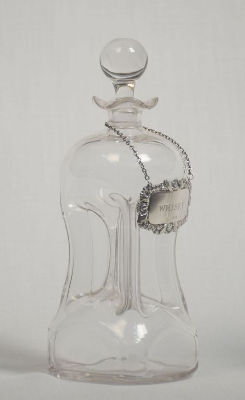 PAIR OF GLASS DECANTERS - ADDITIONAL PHOTO 1