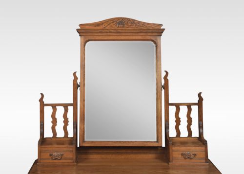 ARTS AND CRAFTS DRESSING TABLE - ADDITIONAL PHOTO 3